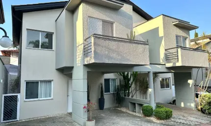 Maravilhoso sobrado no condomínio vivaldi com 190 m² com 3 quartos 1 suíte e gourmet - vila oliveira
