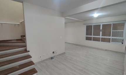 LINDA casa no Condomínio Maison Du Vert para locação 180 m² 4 quartos 2 suítes