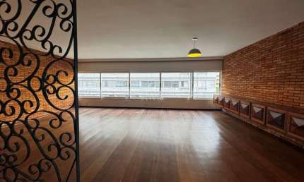 Imperdível apartamento de 3 quartos em Higienópolis, São Paulo-SP: 185m², 1 suíte, 3 salas e 4 banheiros! Aproveite!