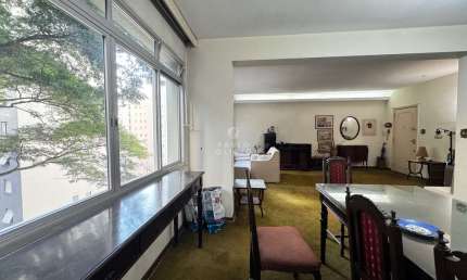 Residência de Luxo no Edifício Siena: 3 Dormitórios, 145m² na Avenida Higienópolis, com Vista para o Verde e Ótimas Áreas de Lazer!