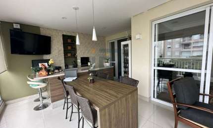 Apartamento com varanda gourmet, 3 suítes e 3 vagas na Vila Romana
