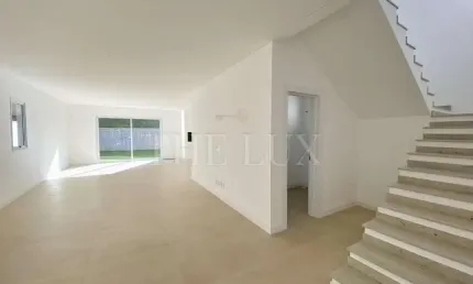 Casa para Venda em Joinville, Atiradores, 4 dormitórios, 2 suítes, 4 banheiros, 3 vagas