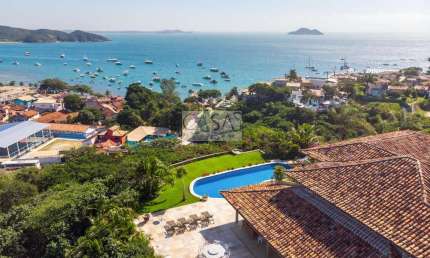 Espetacular mansão com vista deslumbrante para o Centro Armação dos Búzios
