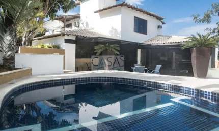 Linda Casa 4 quartos condomínio em Geribá Armação dos Búzios