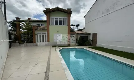 Excelente casa 5 quartos à poucos passos da praia de Geribá Armação de Búzios