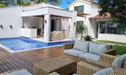 Linda casa 6 quartos com deck para lagoa de geribá armação de búzios