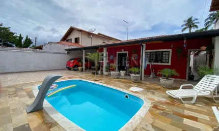Casa à venda no bairro Praia do Arrastão - São Sebastião/SP