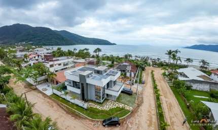Casa com 5 quartos à venda na Avenida Engenho Velho, 1, Praia da Lagoinha, Ubatuba