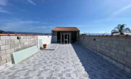 Apartamento e ponto comercial em Jaraguá, São Sebastião/SP