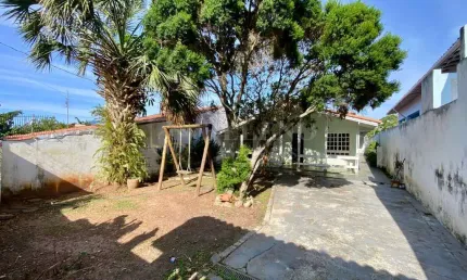 Casa Madeira em São Francisco da Praia, São Sebastião/SP