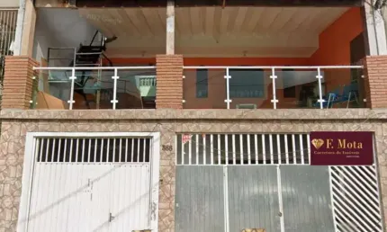 BELÍSSIMO IMÓVEL NO JARDIM PAULISTA - BARUERI-SP.  COM 3 CASAS NO QUINTAL.