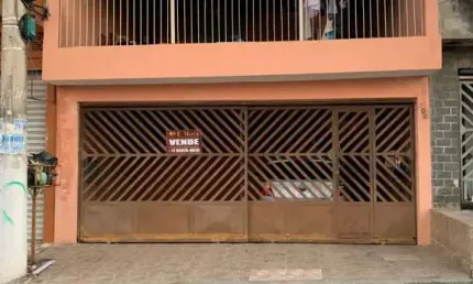 Casa com 4 quartos à venda no Jardim Santa Brígida, Carapicuíba  por R$ 650.000
