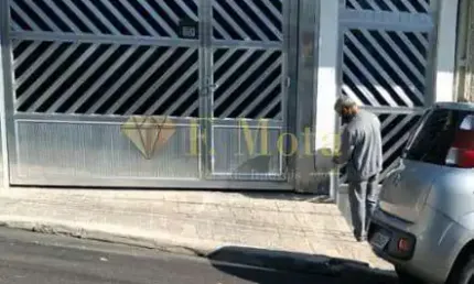 Casa com 4 quartos à venda no Parque dos Camargos, Barueri  por R$ 600.000