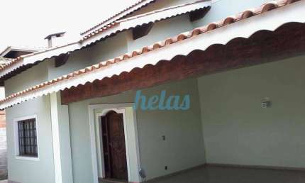 CASA À VENDA DE 340 m², 04 SUÍTES, SENDO 01 MASTER, LAREIRA POR R$ 850.000,00 NA CIDADE DE PIRACAIA!