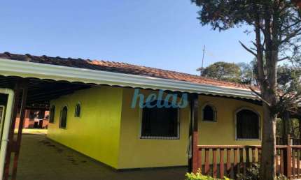CHÁCARA À VENDA DE 342 m², 03 DORMITÓRIOS, SENDO 01 SUÍTE, ÁREA GOURMET, PISCINA,CAMPO DE FUTEBOL POR R$ 1.070.000,00 EM CONDOMÍNIO FECHADO DE ATIBAIA