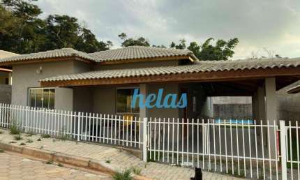 CASA TÉRREA À VENDA COM 160 m², 03 DORMITÓRIOS E 01 SUÍTE, PISCINA POR R$ 650.000,00  NO CONDOMÍNIO FECHADO NO BAIRRO ROSÁRIO EM ATIBAIA-SP.