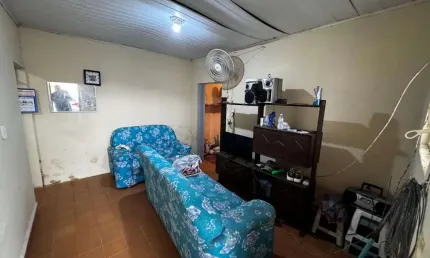 Casa para Venda em Itanhaém, Balneário Gaivota, 1 dormitório, 2 banheiros, 10 vagas