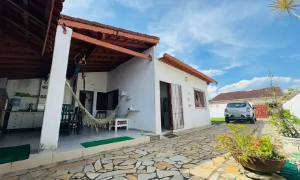 Casa para Venda em Itanhaém, Jardim Grandesp, 3 dormitórios, 1 suíte, 4 banheiros, 5 vagas