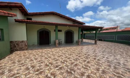 Casa para Venda em Itanhaém, Jardim Grandesp, 4 dormitórios, 1 suíte, 4 banheiros, 10 vagas
