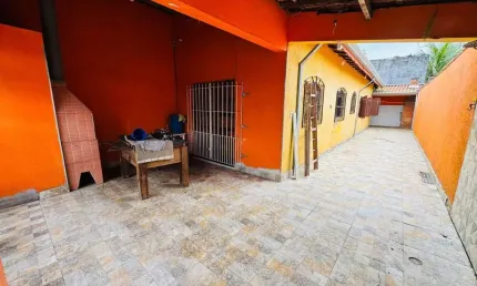 Casa para Venda em Itanhaém, Bopiranga, 2 dormitórios, 2 banheiros, 3 vagas