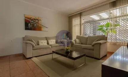 Casa a venda na Vila Pires em Santo André, com 253m².
