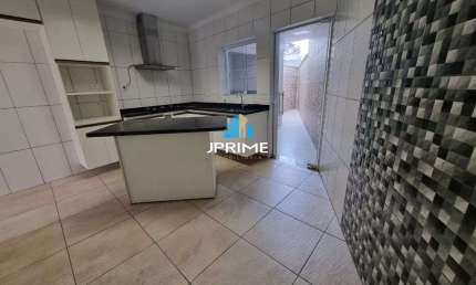 Sobrado a venda e locação na Vila Assunção em Santo André, com 178m²
