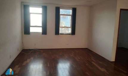 Sala comercial a venda e locação no Centro em Santo André, com 100m².