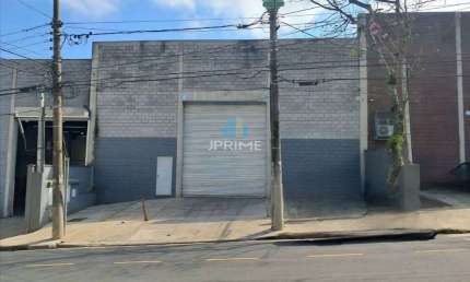 Galpão para locação na Vila Lucinda em Santo André, com 700m².