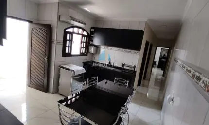Sobrado à venda no Jardim Utinga em Santo André, com 280m².