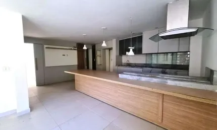 Casa em Condomínio para Venda em Lauro de Freitas, VILAS DO ATLANTICO, 4 dormitórios, 4 suítes, 6 banheiros, 3 vagas