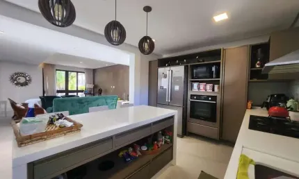 Casa com 4 quartos à venda na Avenida Praia de Itapoan, 365, Vilas do Atlantico, Lauro de Freitas