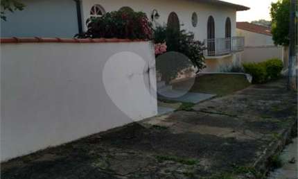 Casa térrea com 3 quartos à venda em Jardim Pau Preto - SP