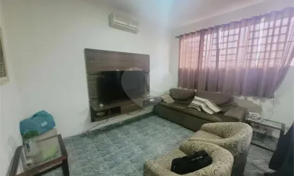 Sobrado com 3 quartos à venda em Jardim Marina - SP