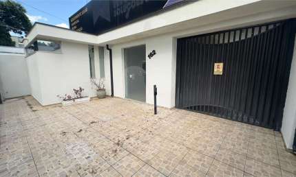 Casa com 3 quartos para locação em Cidade Nova I - SP
