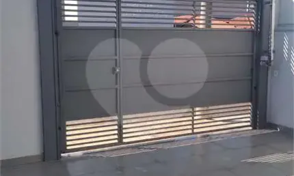Casa térrea com 2 quartos à venda em Jardim Nair Maria - SP