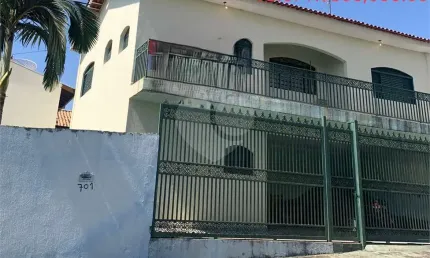 Sobrado com 3 quartos à venda em Jardim Regina - SP