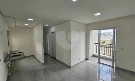 Apartamento com 2 quartos para locação em Jardins Do Império - SP