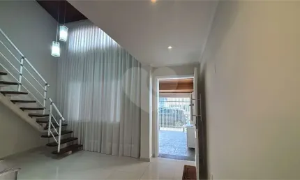Casa com 3 quartos para locação em Vila Maria Helena - SP