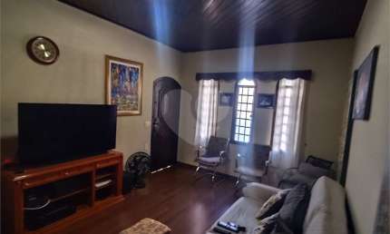 Casa com 3 quartos à venda ou para locação em Centro - SP