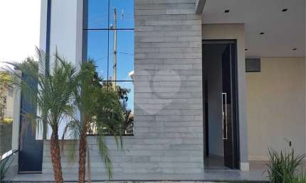 Condomínio com 4 quartos para locação em Chácara Areal - SP