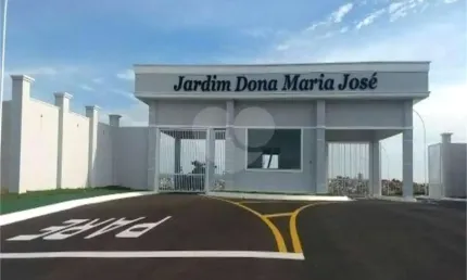Condomínio com 3 quartos à venda em Jardim Residencial Dona Maria José - SP