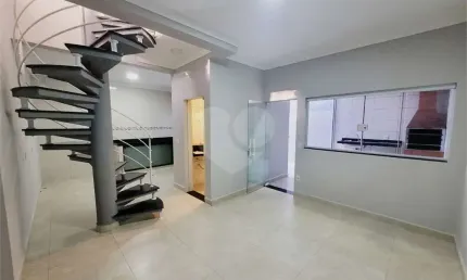 Casa de vila com 2 quartos para locação em jardim residencial veneza - sp