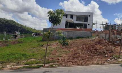 Excelente terreno, leve aclive, no Estrela Alta, condomínio mais valorizado da cidade!!                                                              .