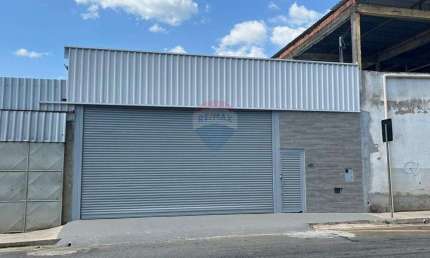 Galpão/Depósito/Armazém e 2 banheiros para Alugar, 270 m²