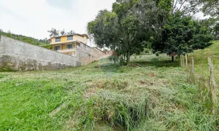 Vendo terreno com 1.250m² no Condomínio Fazendinhas do Ipiranga