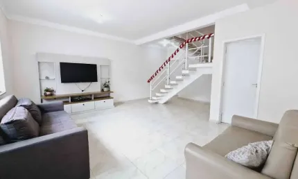 Versátil sobrado para venda em Parada Inglesa com 3 quartos, sendo 2 suítes, 180m²