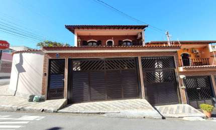 Deslumbrante sobrado para venda com 3 quartos, sendo 1 suíte, 215m²