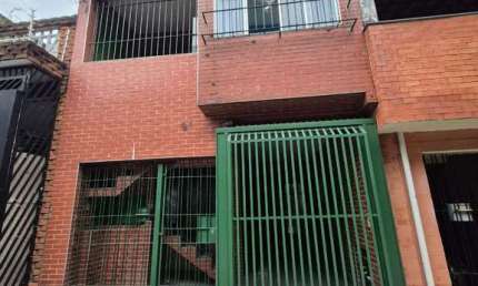 Agradável casa tipo para venda com 4 quartos, 200m²