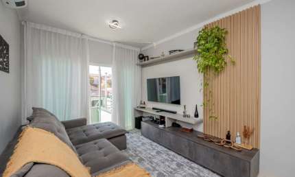 Deslumbrante sobrado para venda com 3 quartos, sendo 3 suítes, 178m²
