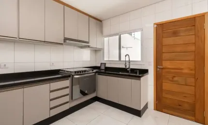 Versátil sobrado para venda em Vila Constança com 3 quartos, sendo 1 suíte, 107m²